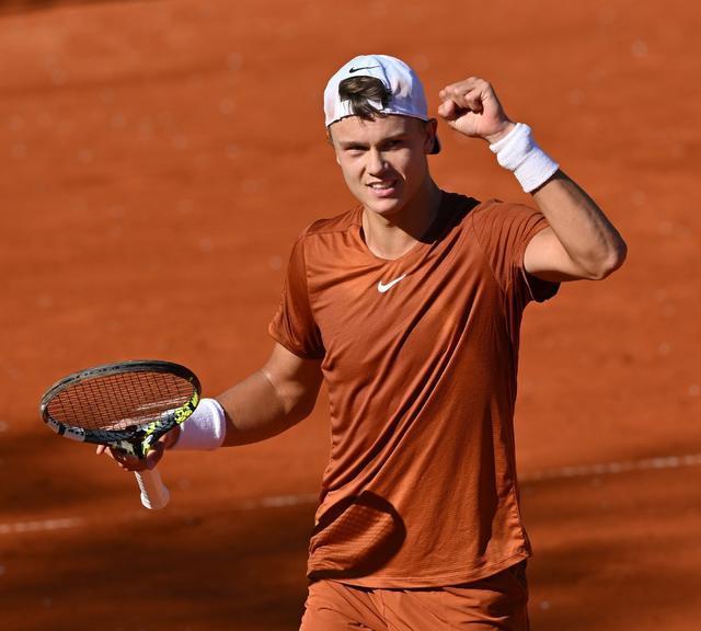 法标准的不 法标准的不