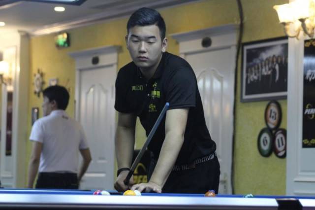 且在合同中 且在合同中